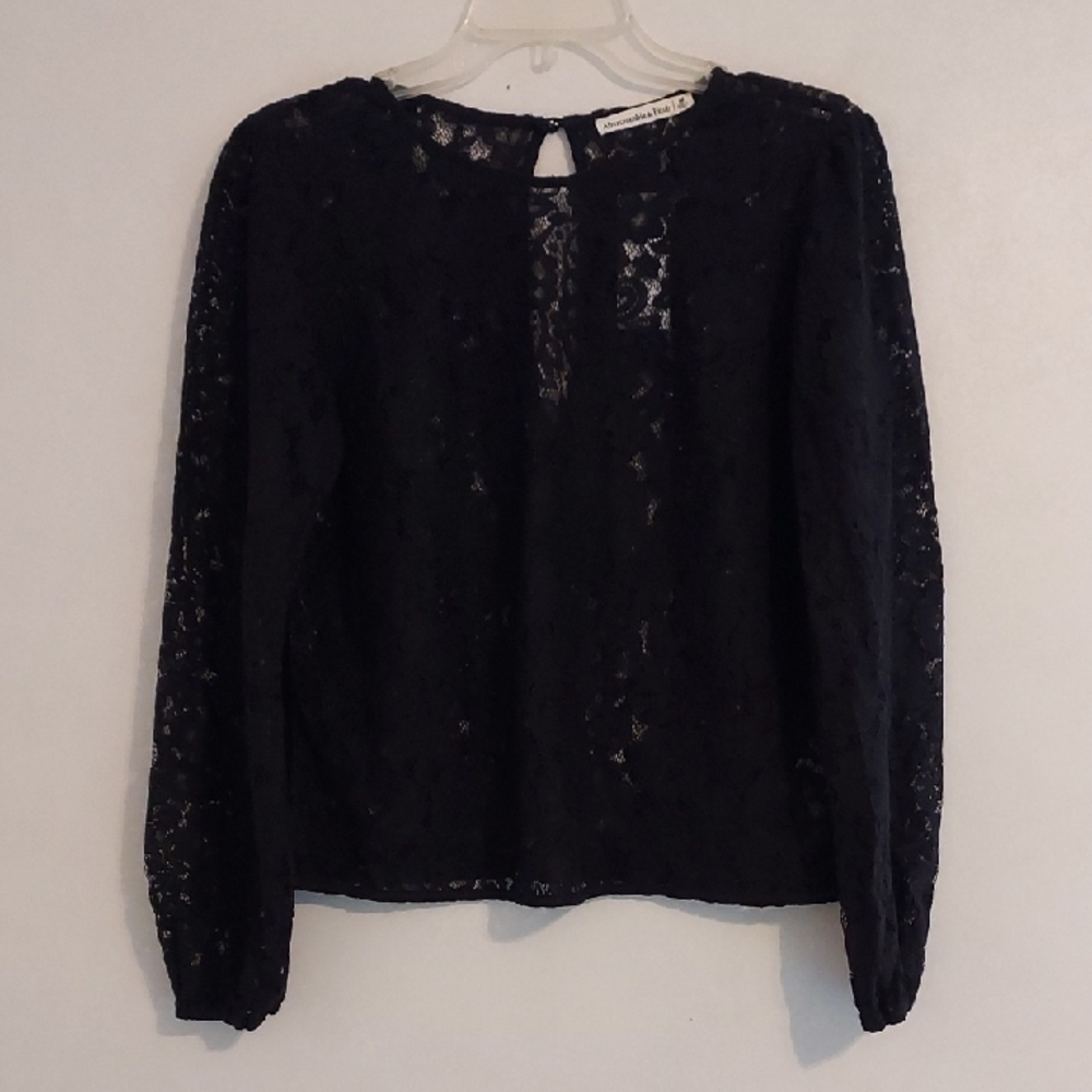 Abercrombie & Fitch size MEDIUM Sheer Lace top